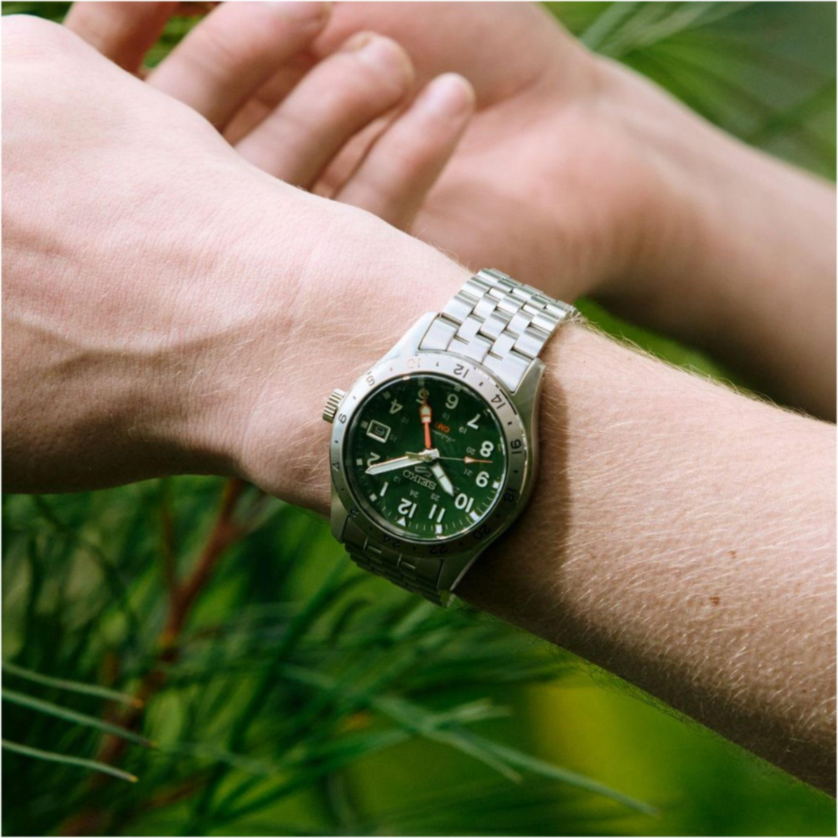 Seiko 5 Sports Field GMT Automatic Green Dial Watch HDB001K1